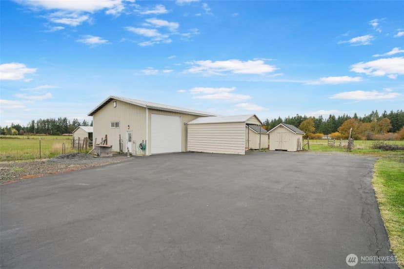 Property photo for 115 Schoolhouse Lane, Toledo photo 3