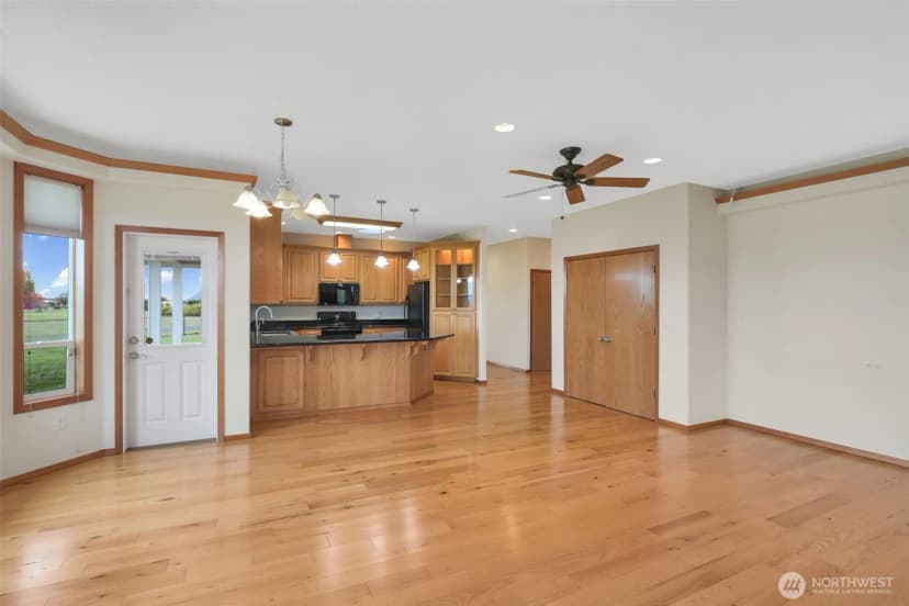 Property photo for 115 Schoolhouse Lane, Toledo photo 10