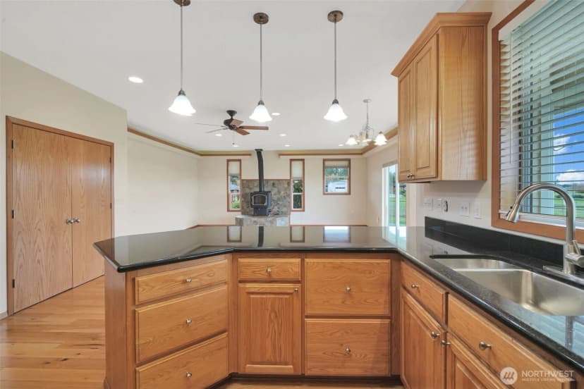 Property photo for 115 Schoolhouse Lane, Toledo photo 12