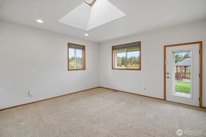 Property photo for 115 Schoolhouse Lane, Toledo photo 17