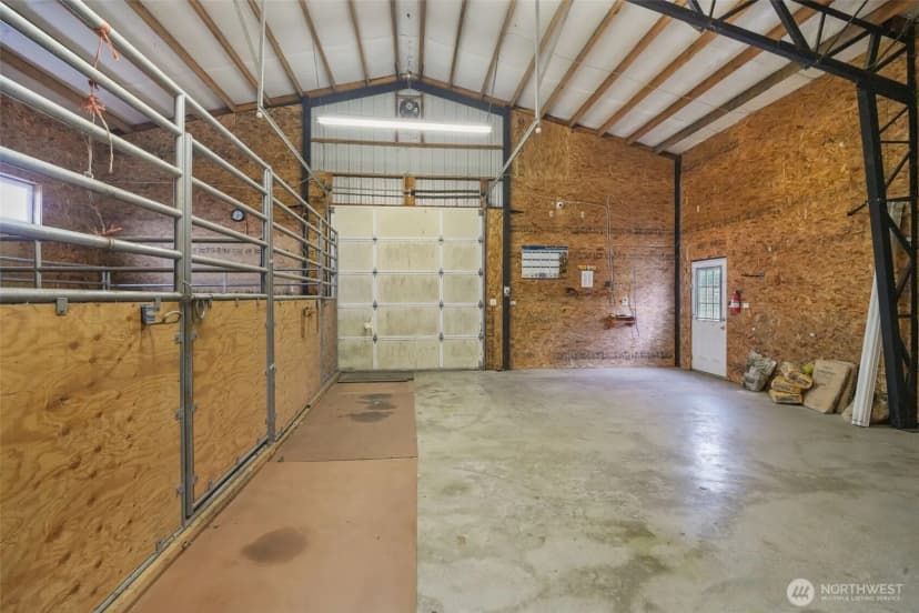 Property photo for 115 Schoolhouse Lane, Toledo photo 30