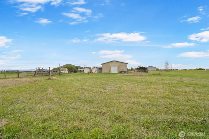 Property photo for 115 Schoolhouse Lane, Toledo photo 2