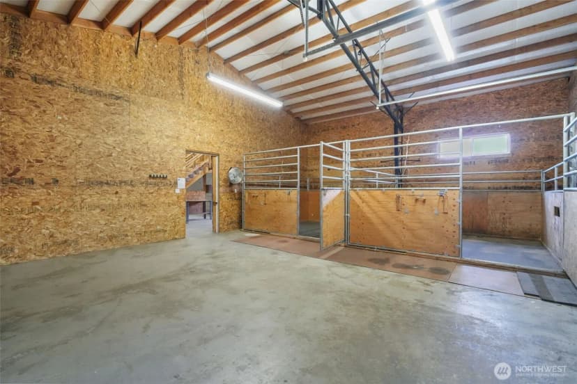 Property photo for 115 Schoolhouse Lane, Toledo photo 31