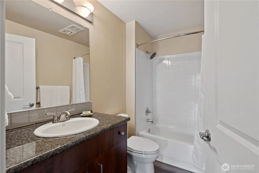 Property photo for 108 5th Avenue S #506, Seattle photo 13