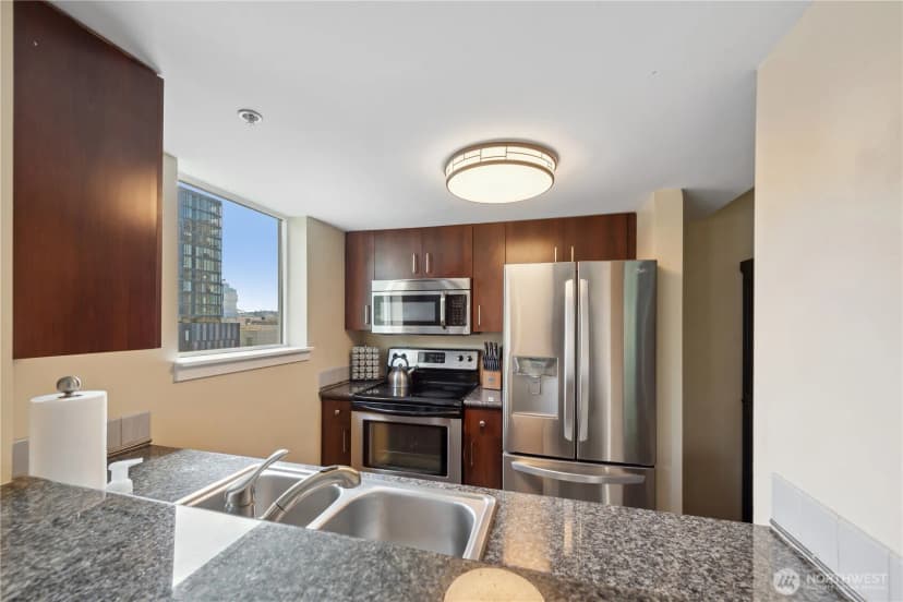 Property photo for 108 5th Avenue S #506, Seattle photo 10