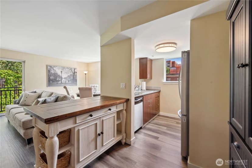 Property photo for 108 5th Avenue S #506, Seattle photo 8