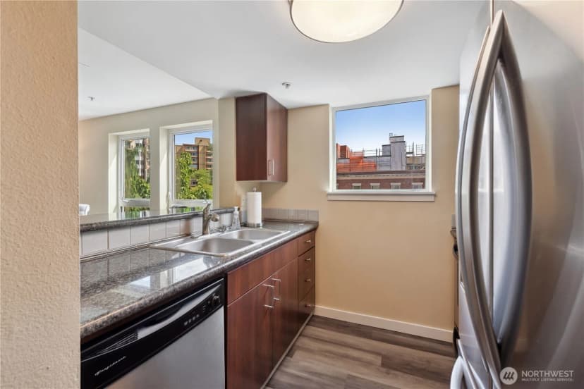 Property photo for 108 5th Avenue S #506, Seattle photo 9