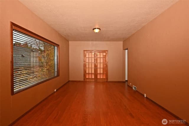 Property photo for 125 29th Avenue E, Seattle photo 3