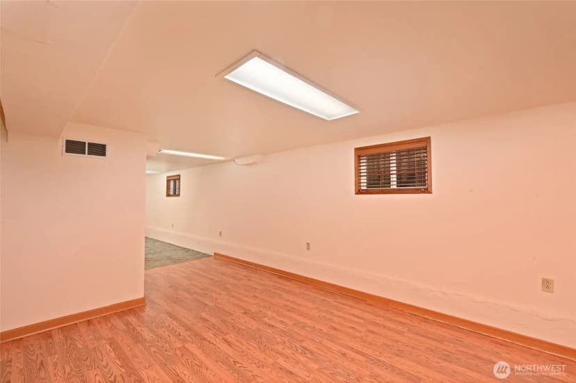 Property photo for 125 29th Avenue E, Seattle photo 18