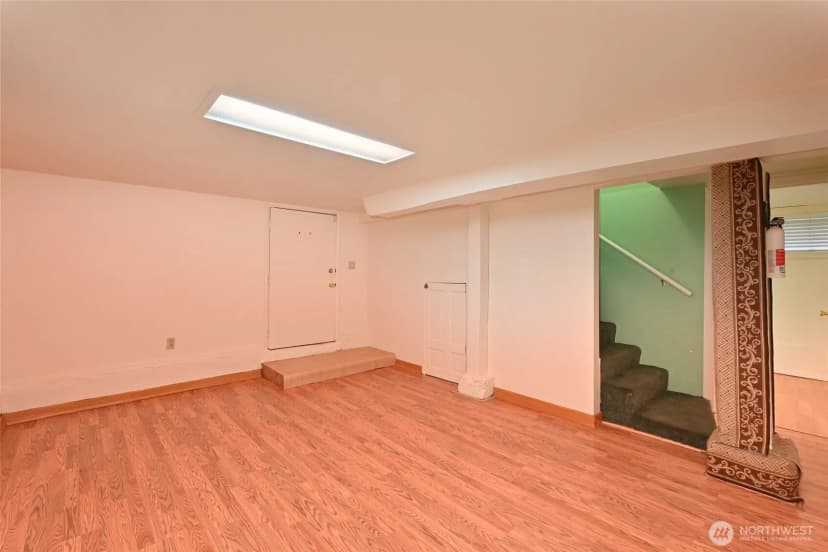 Property photo for 125 29th Avenue E, Seattle photo 12