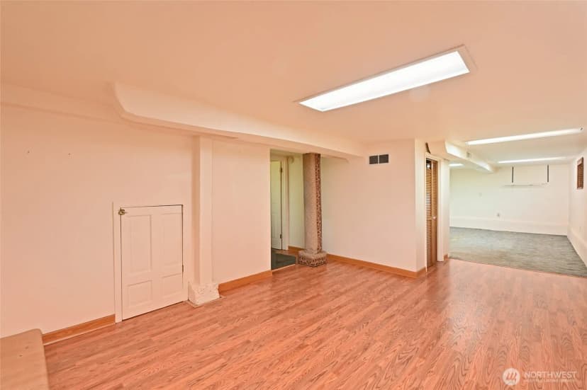 Property photo for 125 29th Avenue E, Seattle photo 19