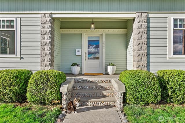 Property photo for 607 E Front Street, Lynden photo 2