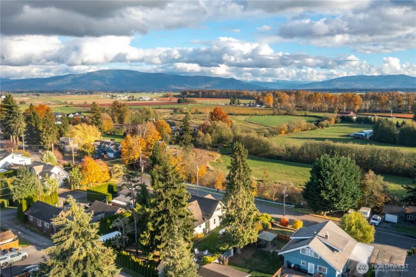 Property photo for 607 E Front Street, Lynden photo 40