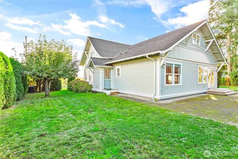 Property photo for 607 E Front Street, Lynden photo 4