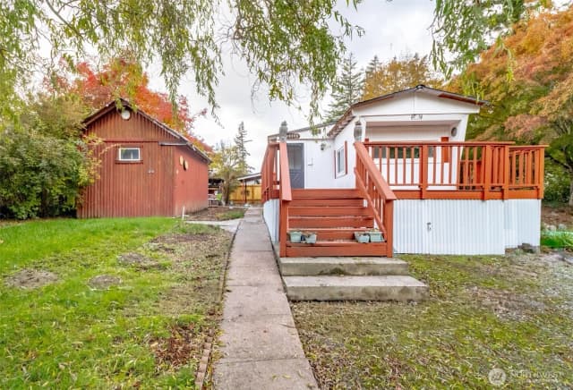 Property photo for 25406 E 37th Avenue E, Spanaway photo 2