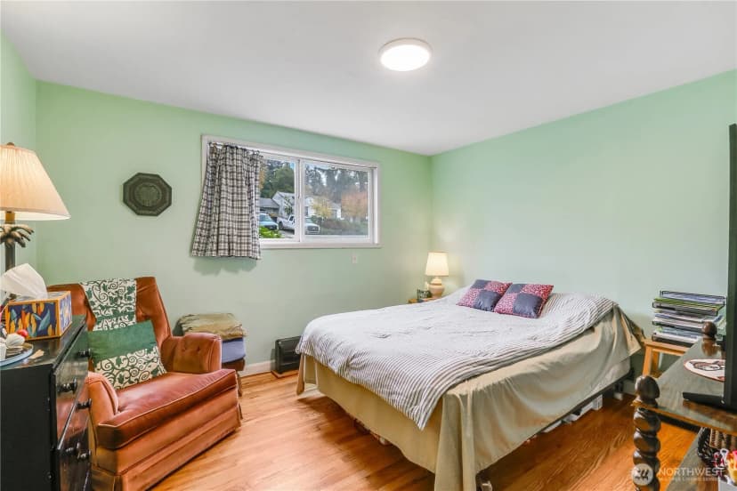 Property photo for 551 Bronson Way Ne, Renton photo 15