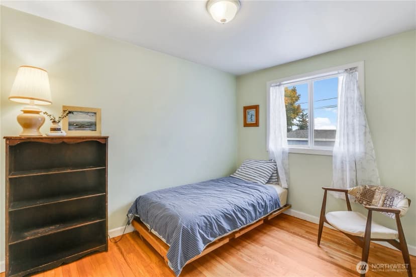 Property photo for 551 Bronson Way Ne, Renton photo 16