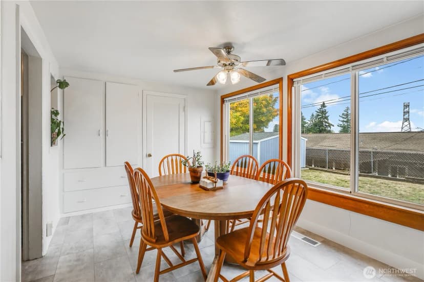 Property photo for 551 Bronson Way Ne, Renton photo 13