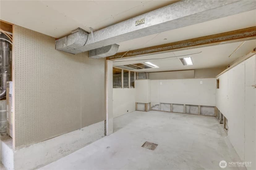 Property photo for 551 Bronson Way Ne, Renton photo 19