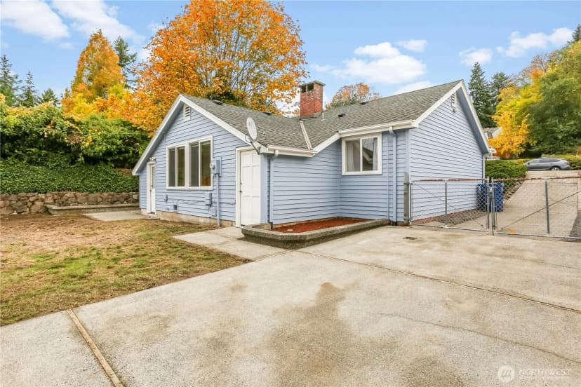Property photo for 551 Bronson Way Ne, Renton photo 20
