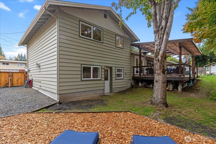 Property photo for 9617 Laurel Lane, Edmonds photo 32