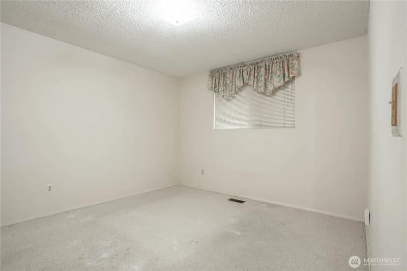 Property photo for 6818 Vail Drive, Lynden photo 12