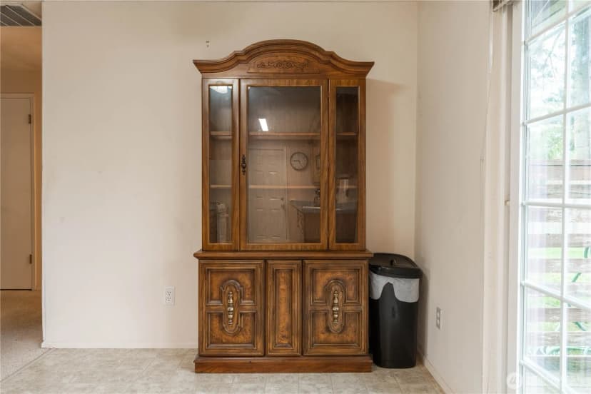 Property photo for 6818 Vail Drive, Lynden photo 8