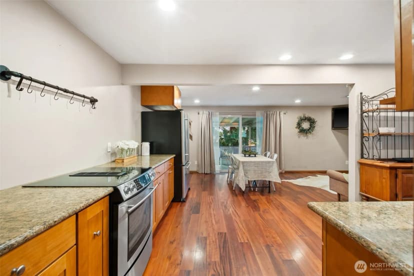 Property photo for 1925 87th Avenue Ct E, Edgewood photo 6