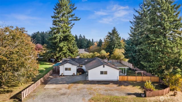 Property photo for 1925 87th Avenue Ct E, Edgewood photo 4