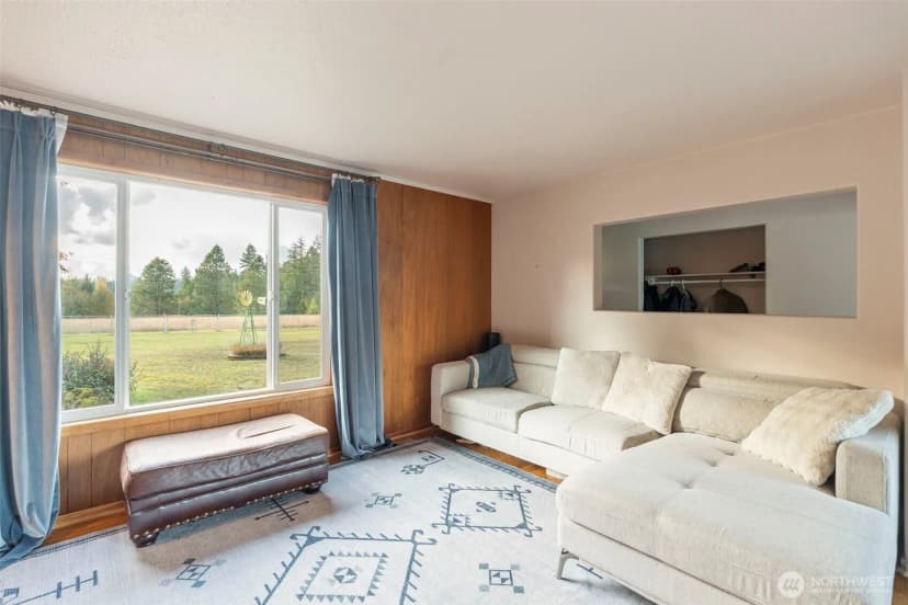 Property photo for 450 Hawkins Road, Winlock photo 5