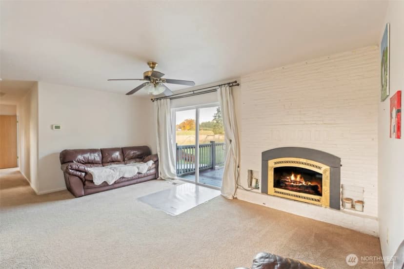Property photo for 450 Hawkins Road, Winlock photo 3