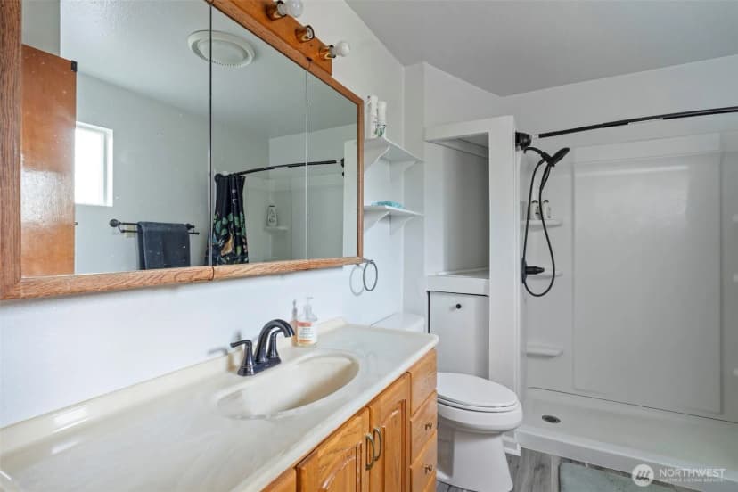 Property photo for 450 Hawkins Road, Winlock photo 20