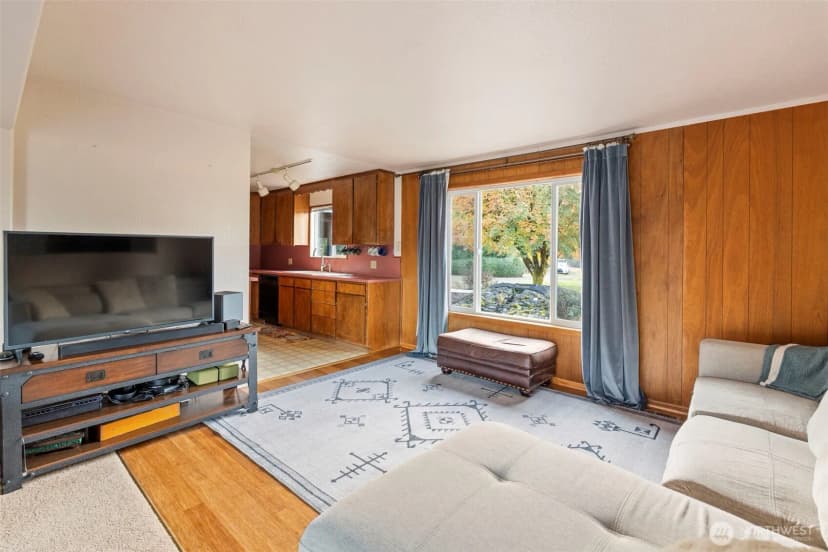 Property photo for 450 Hawkins Road, Winlock photo 7