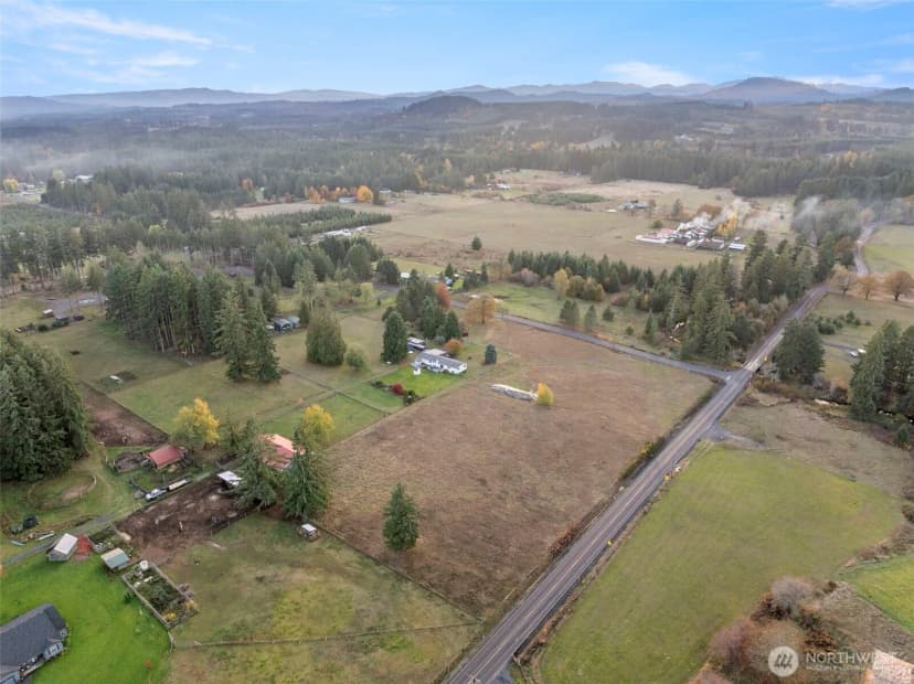 Property photo for 450 Hawkins Road, Winlock photo 38