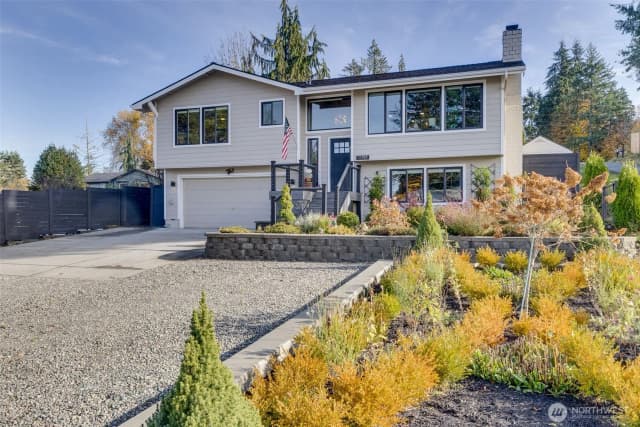 Property photo for 11905 13th Street Ne, Lake Stevens photo 2