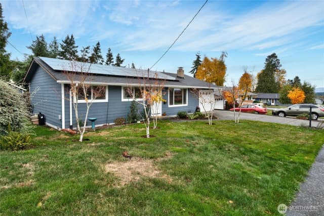 Property photo for 2304 E Avenue, Anacortes photo 3