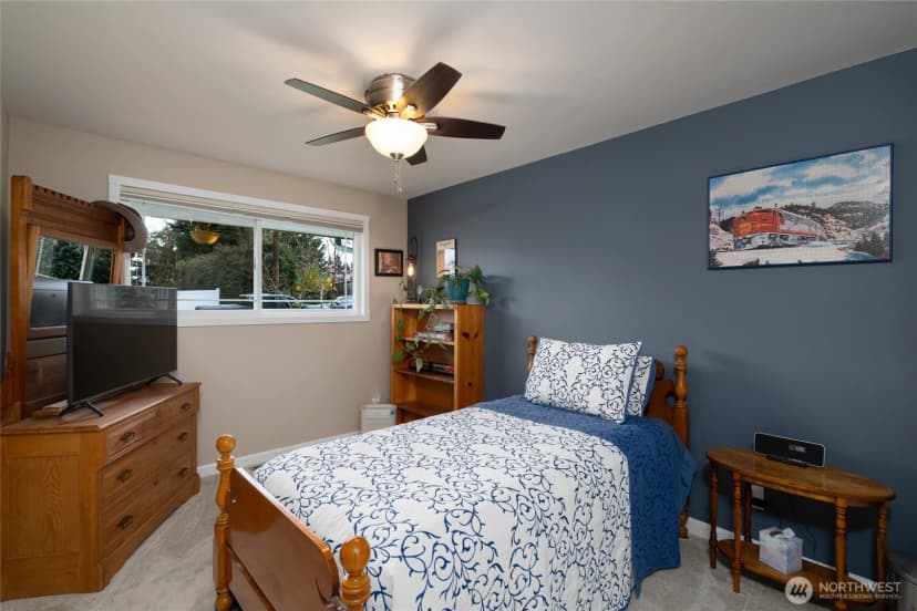 Property photo for 2304 E Avenue, Anacortes photo 14