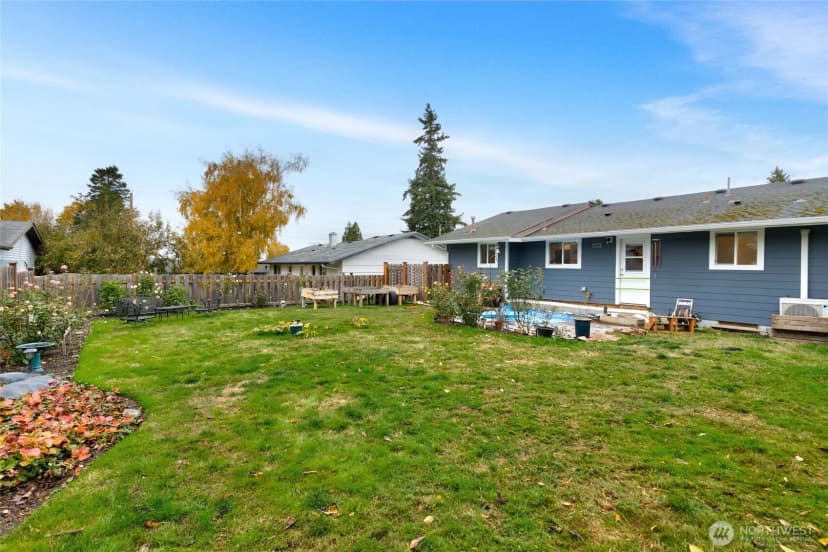 Property photo for 2304 E Avenue, Anacortes photo 24