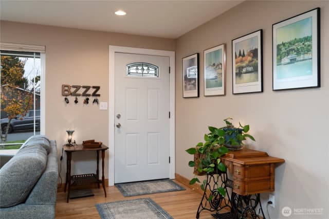 Property photo for 2304 E Avenue, Anacortes photo 4