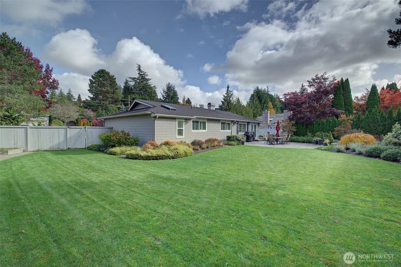 Property photo for 8711 Ne 11th Street, Medina photo 31