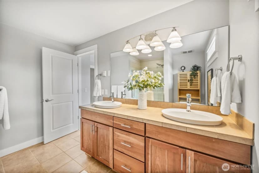 Property photo for 3219 21st Avenue W #a, Seattle photo 18