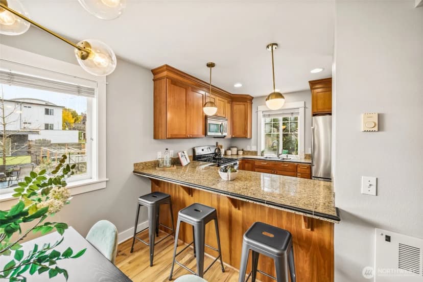 Property photo for 3219 21st Avenue W #a, Seattle photo 9
