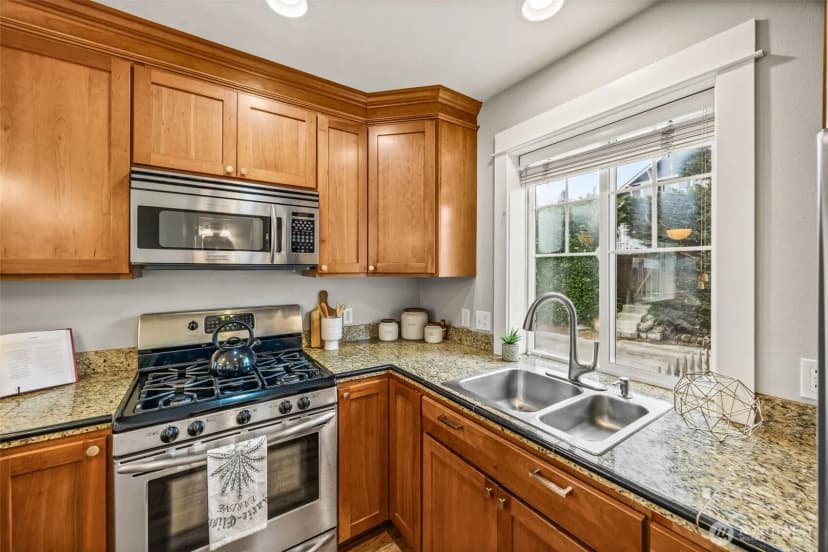 Property photo for 3219 21st Avenue W #a, Seattle photo 6