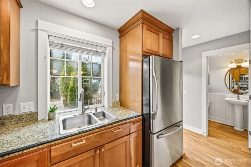 Property photo for 3219 21st Avenue W #a, Seattle photo 8