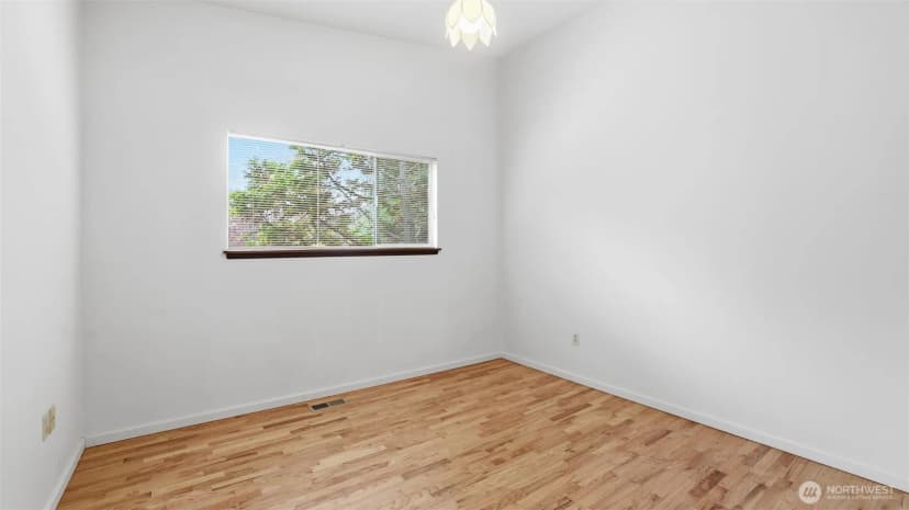 Property photo for 3500 Talbot Road S, Renton photo 18
