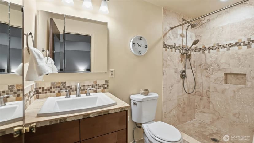 Property photo for 3500 Talbot Road S, Renton photo 15