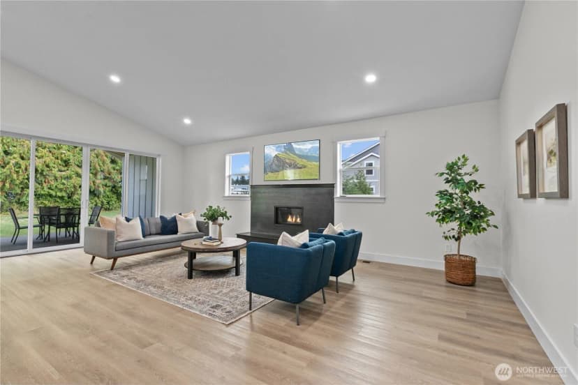 Property photo for 6917 Red Ridge Drive, Lynden photo 7