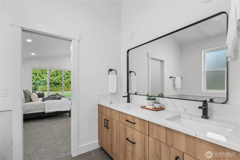 Property photo for 6917 Red Ridge Drive, Lynden photo 15
