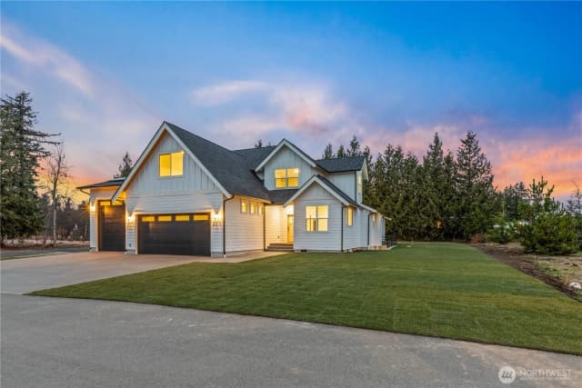 Property photo for 6917 Red Ridge Drive, Lynden photo 2