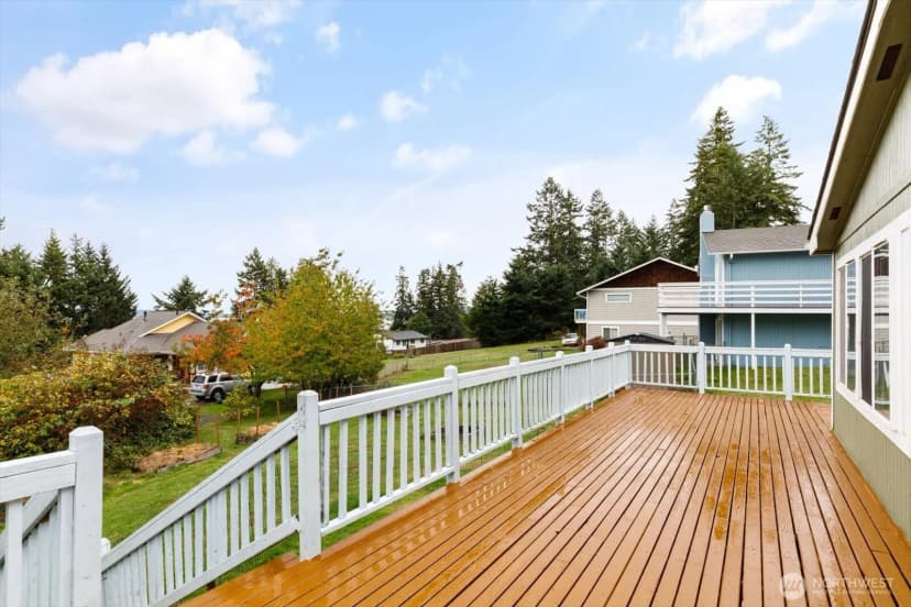 Property photo for 99 E Morris Road, Coupeville photo 8